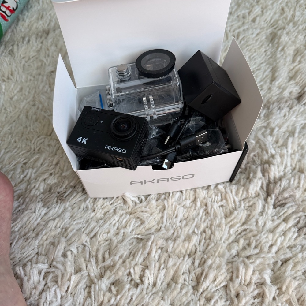 AKASO WiFi underwater Action Camera - Picture 5 of 10